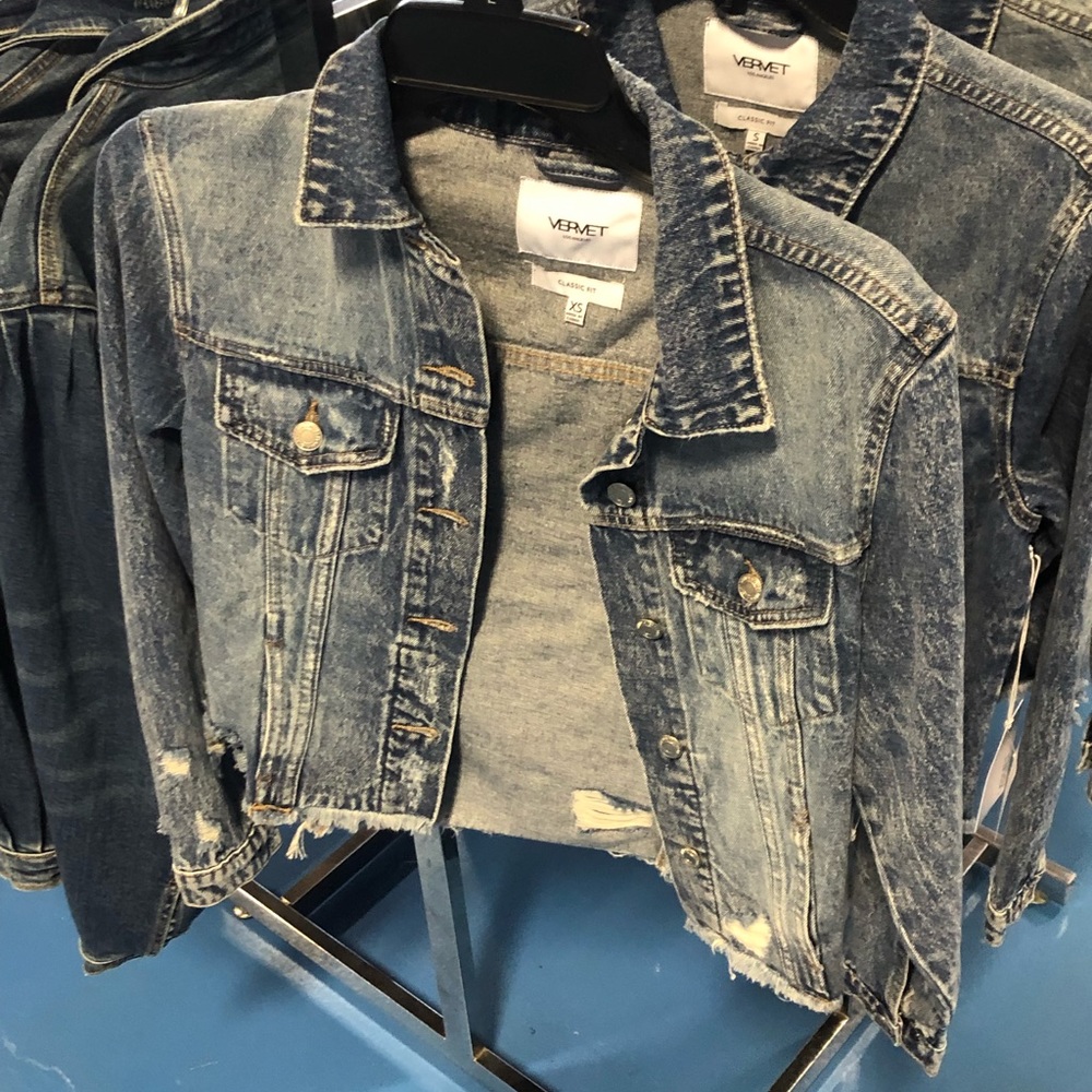 Jean jacket - Picture 2 of 5